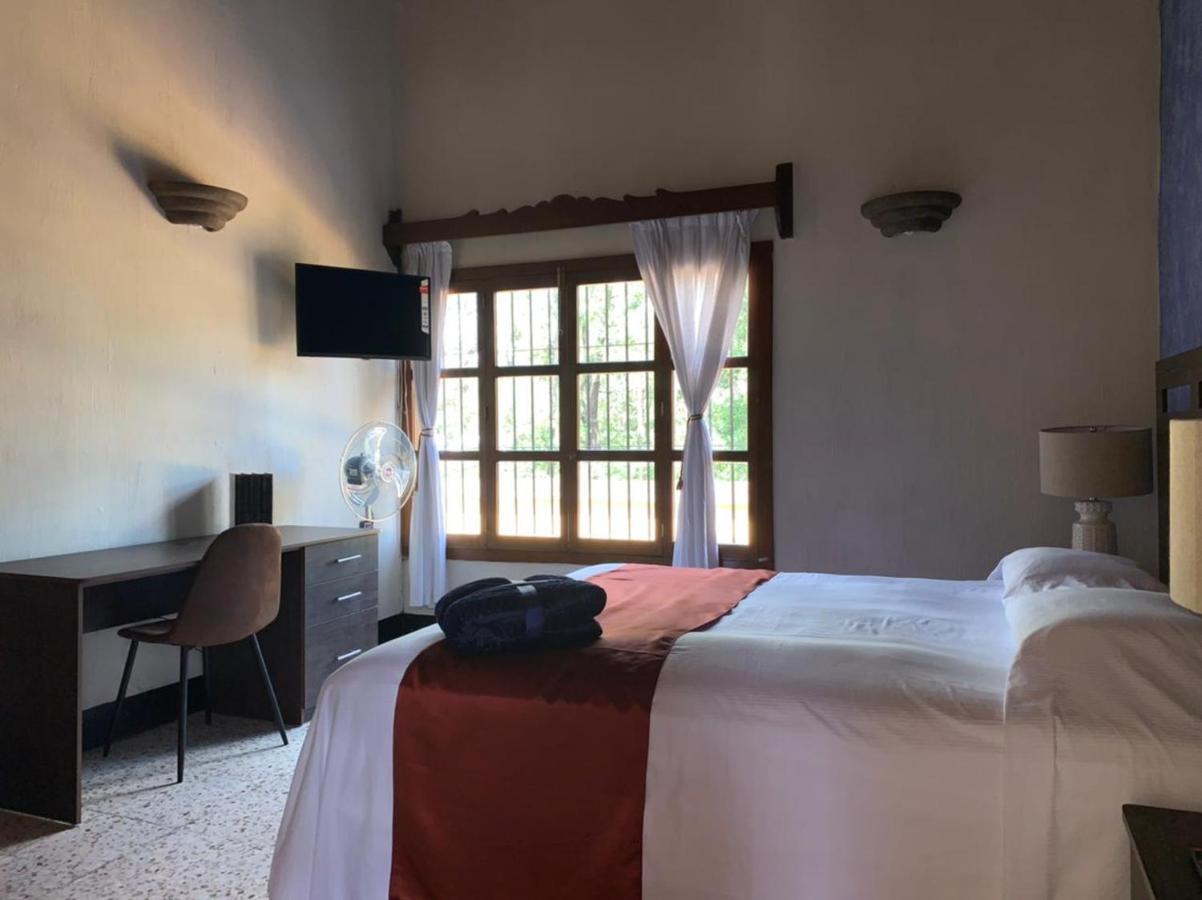 Hotel Posada San Miguel 안티구아 과테말라 외부 사진